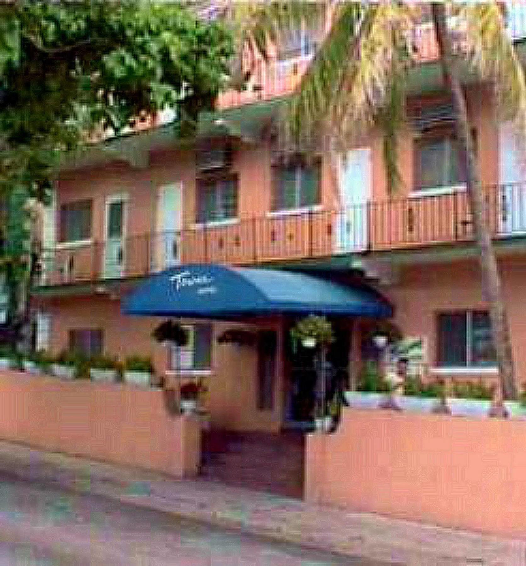 Towne Hotel Nassau Exteriör bild